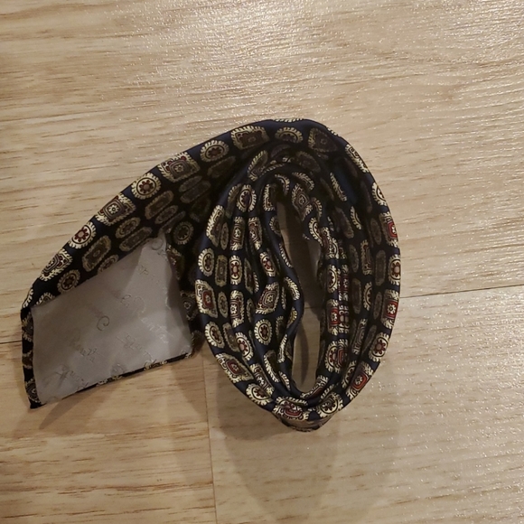 OSCAR DE LA RENTA COUTURE TIEB - Picture 4 of 5